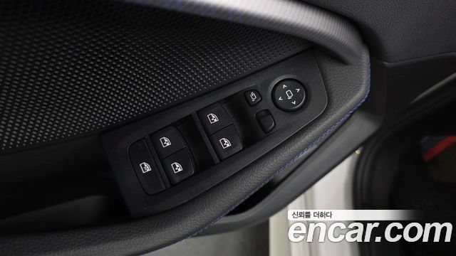 BMW 1 Series (F40) 120i M Sports 2023 — фото 33