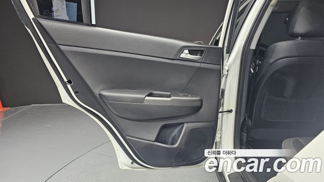 Kia Sportage The Bold Gasoline Prestige 2019 — фото 25