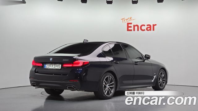 BMW 5 Series (G30) 520i M Sport 2023 — фото 2