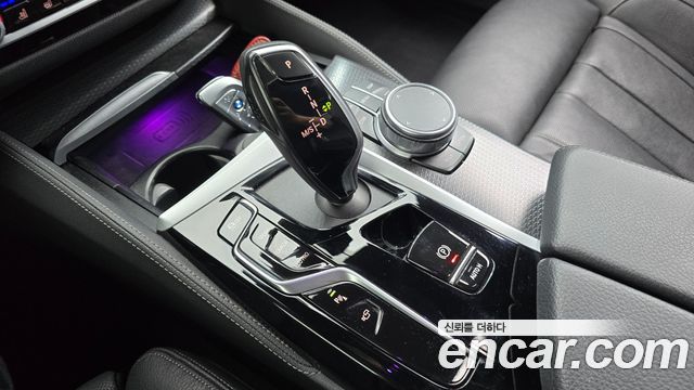 BMW 5 Series (G30) 520i M Sport 2023 — фото 9