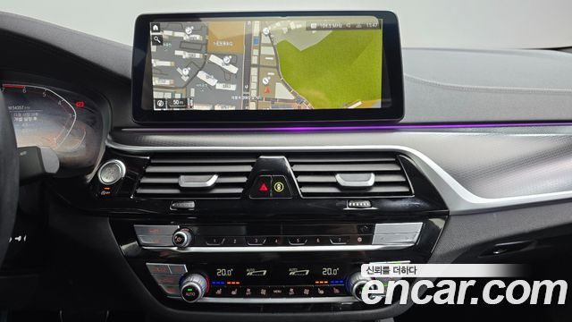 BMW 5 Series (G30) 520i M Sport 2023 — фото 12