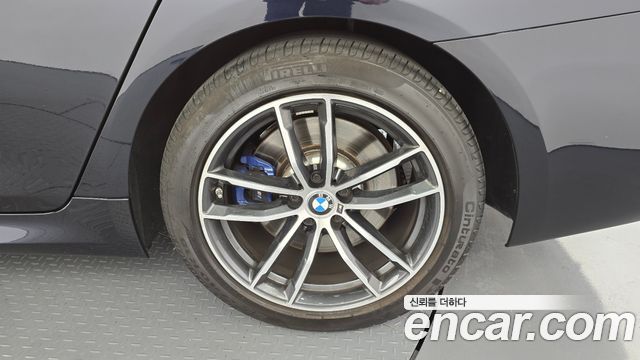 BMW 5 Series (G30) 520i M Sport 2023 — фото 21