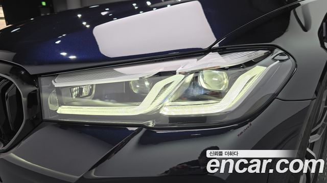 BMW 5 Series (G30) 520i M Sport 2023 — фото 22