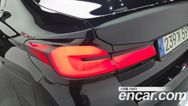 BMW 5 Series (G30) 520i M Sport 2023 — фото 23