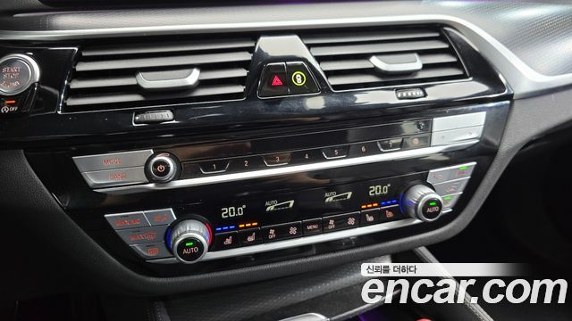 BMW 5 Series (G30) 520i M Sport 2023 — фото 30