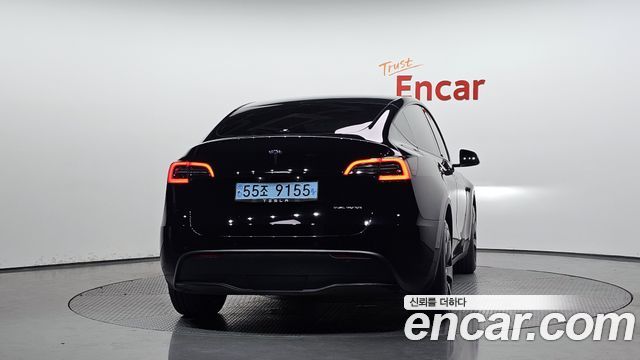 Tesla Model Y Long Range AWD 2021 — фото 4
