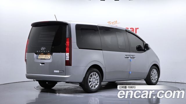 Hyundai Staria Cargo 5-Seater Modern 2023 — фото 2