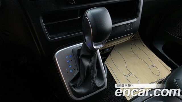 Hyundai Staria Cargo 5-Seater Modern 2023 — фото 9