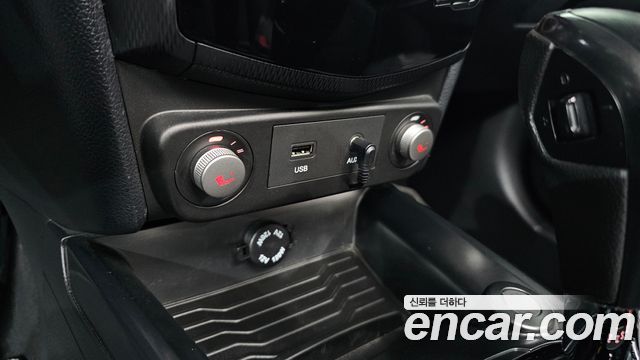 KG Mobility (SsangYong) Tivoli Air Diesel IX 2WD 2017 — фото 16