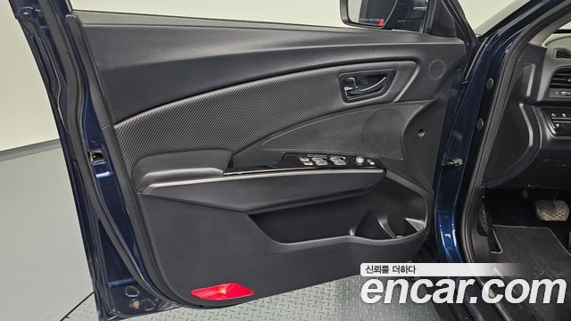 KG Mobility (SsangYong) Tivoli Air Diesel IX 2WD 2017 — фото 24