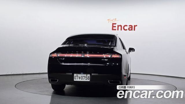 Lincoln MKZ 2.0 AWD 2nd 2016 — фото 4