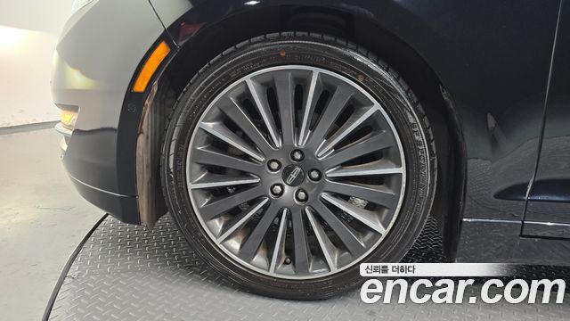 Lincoln MKZ 2.0 AWD 2nd 2016 — фото 5