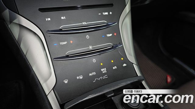 Lincoln MKZ 2.0 AWD 2nd 2016 — фото 28