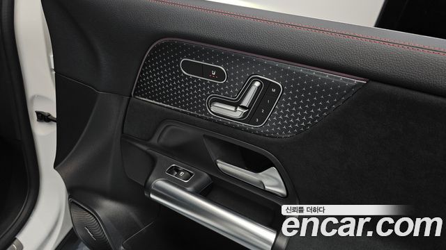 Mercedes-Benz EQA (H243) EQA250 AMG Line 2026 — фото 32