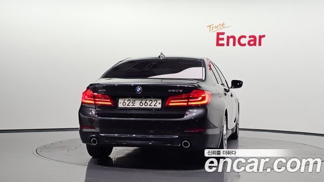 BMW 5 Series (G30) 520d xDrive Luxury Plus 2018 — фото 4