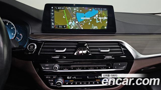 BMW 5 Series (G30) 520d xDrive Luxury Plus 2018 — фото 12