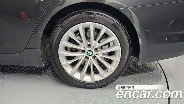 BMW 5 Series (G30) 520d xDrive Luxury Plus 2018 — фото 21