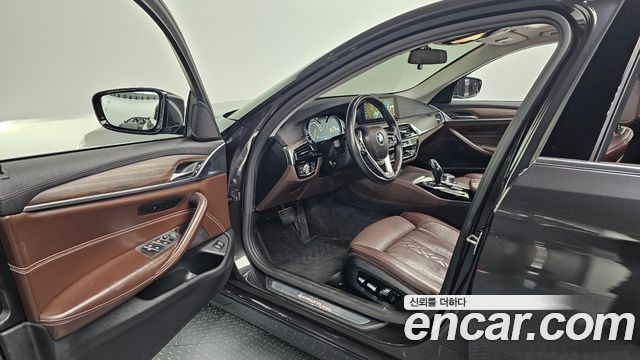 BMW 5 Series (G30) 520d xDrive Luxury Plus 2018 — фото 26