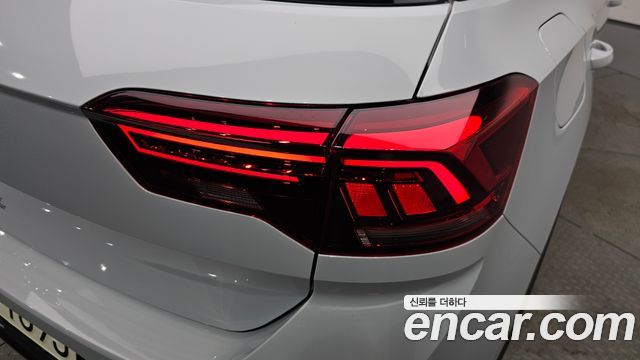 Volkswagen T-Roc 2.0 TDI Prestige 2021 — фото 23