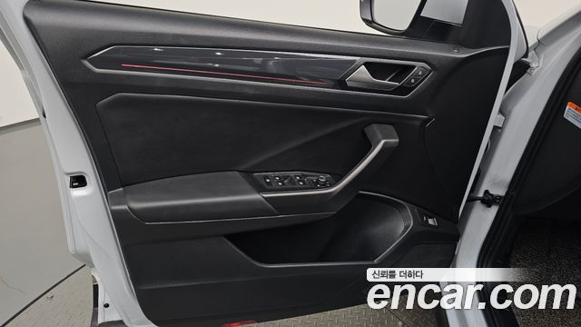 Volkswagen T-Roc 2.0 TDI Prestige 2021 — фото 24