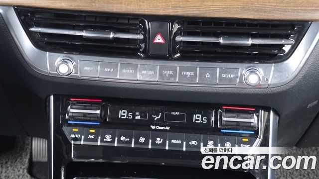 Kia Mohave The Master Diesel 3.0 4WD 6-Seater Masters 2021 — фото 28