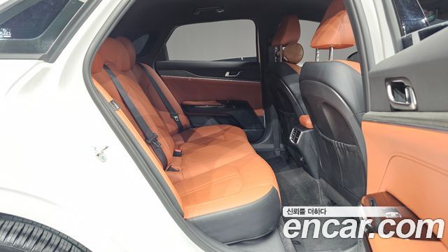 Kia K5 (III) 2.0 Noblesse 2025 — фото 11