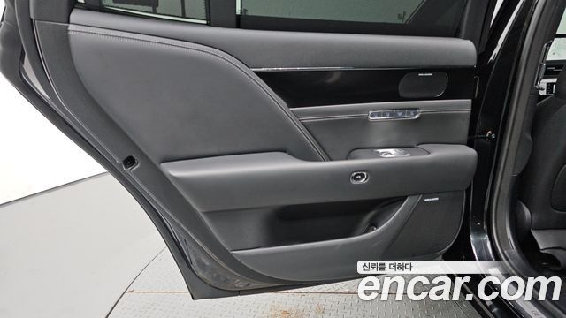 Genesis G90 (RS4) Gasoline 3.5 Turbo AWD 2023 — фото 25
