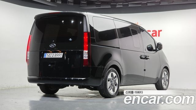 Hyundai Staria L3.5 Tourer 9-Seater Modern 2023 — фото 2