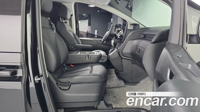 Hyundai Staria L3.5 Tourer 9-Seater Modern 2023 — фото 11