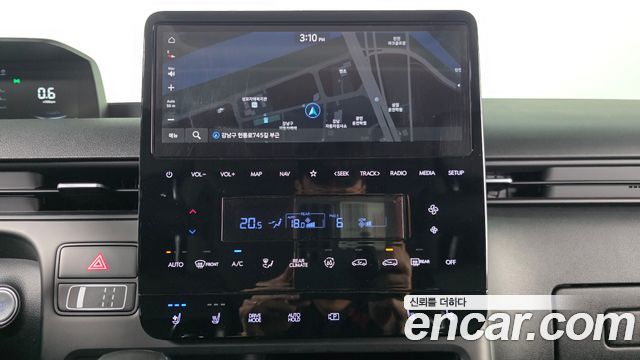 Hyundai Staria L3.5 Tourer 9-Seater Modern 2023 — фото 14
