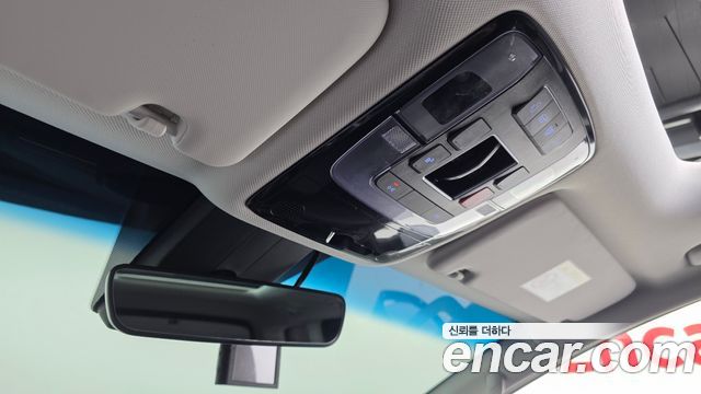 Hyundai Staria L3.5 Tourer 9-Seater Modern 2023 — фото 17