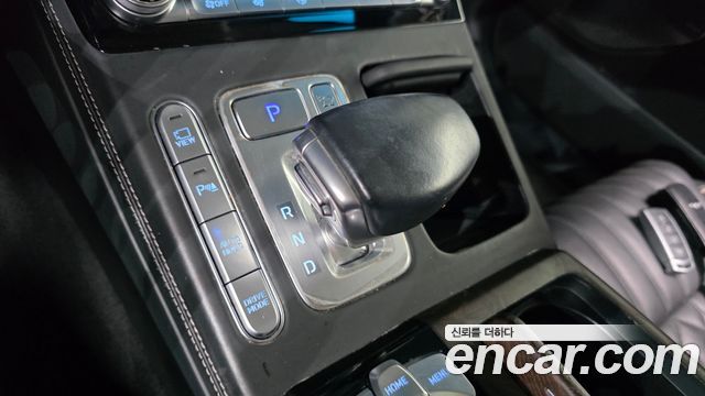 Genesis G90 5.0 AWD Limousine Prestige 2019 — фото 9