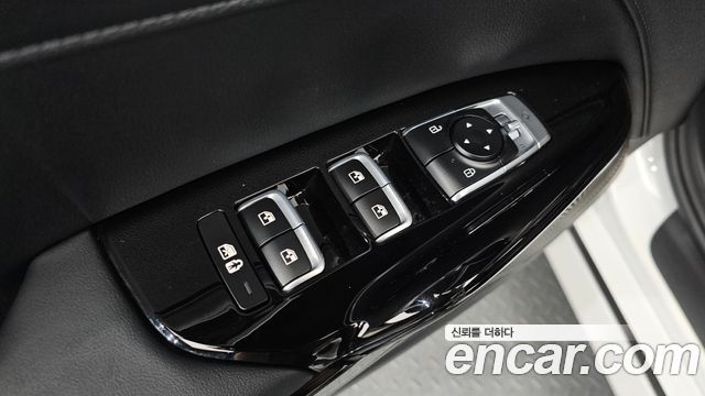 Kia K5 (III) 2.0 Noblesse 2023 — фото 35