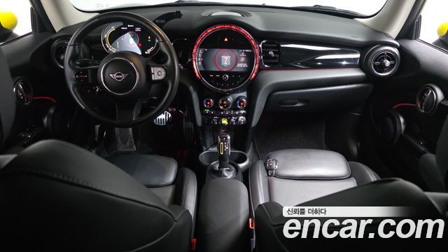 MINI Cooper Electric SE Classic 3rd 2022 — фото 7