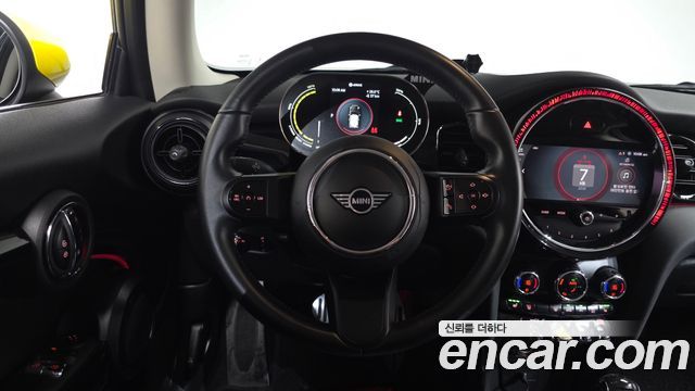 MINI Cooper Electric SE Classic 3rd 2022 — фото 13