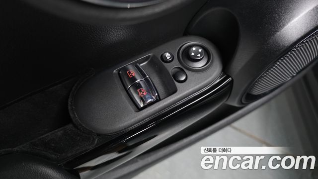 MINI Cooper Electric SE Classic 3rd 2022 — фото 29