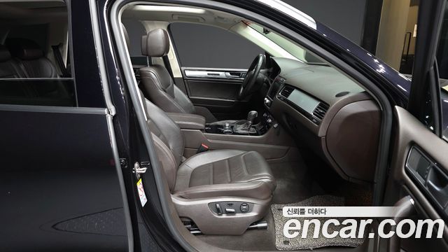 Volkswagen Touareg V6 3.0 TDI Bluemotion 7P5 2016 — фото 11