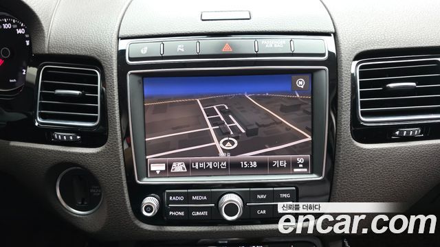Volkswagen Touareg V6 3.0 TDI Bluemotion 7P5 2016 — фото 14