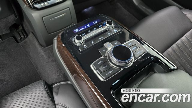 Genesis EQ900 3.8 GDI AWD Luxury 2016 — фото 20