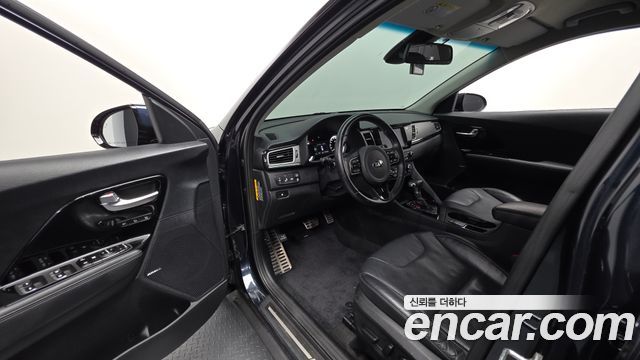 Kia Niro Noblesse 2019 — фото 10