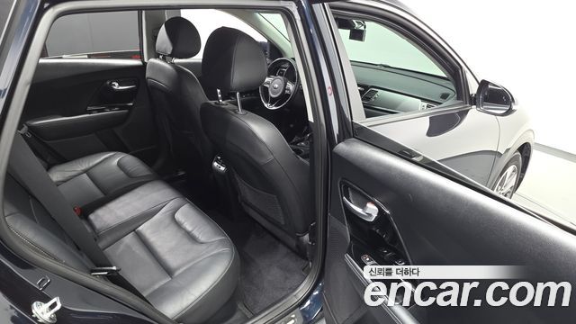 Kia Niro Noblesse 2019 — фото 11