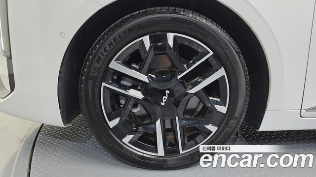 Kia K8 2.5 Gasoline 2WD Noblesse 2025 — фото 5