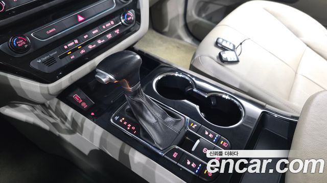Kia Carnival 9-Seater Noblesse Special 2019 — фото 9