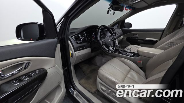 Kia Carnival 9-Seater Noblesse Special 2019 — фото 10