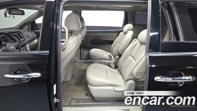Kia Carnival 9-Seater Noblesse Special 2019 — фото 11