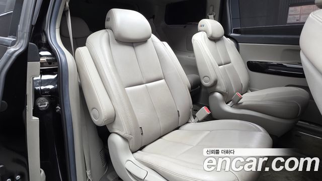 Kia Carnival 9-Seater Noblesse Special 2019 — фото 12