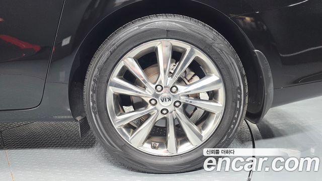 Kia Carnival 9-Seater Noblesse Special 2019 — фото 21