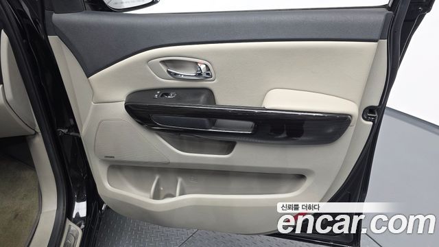 Kia Carnival 9-Seater Noblesse Special 2019 — фото 24