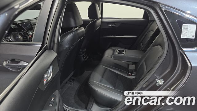 Kia K3 Prestige 2020 — фото 12
