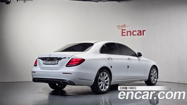Mercedes-Benz E-Class (W213) E220d Exclusive 2018 — фото 2